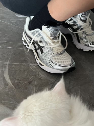 【🔥이달의 핫 아이템】Asics Gel-Kayano 14  아웃도어 기능 Y2K 빈티지 스트리트 블랙 화이트 실버 1201A019-108 photo review