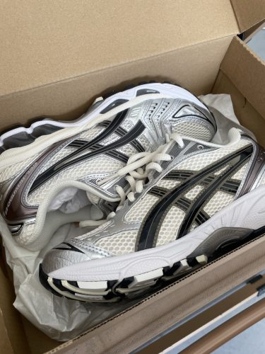 【🔥이달의 핫 아이템】Asics Gel-Kayano 14  아웃도어 기능 Y2K 빈티지 스트리트 블랙 화이트 실버 1201A019-108 photo review
